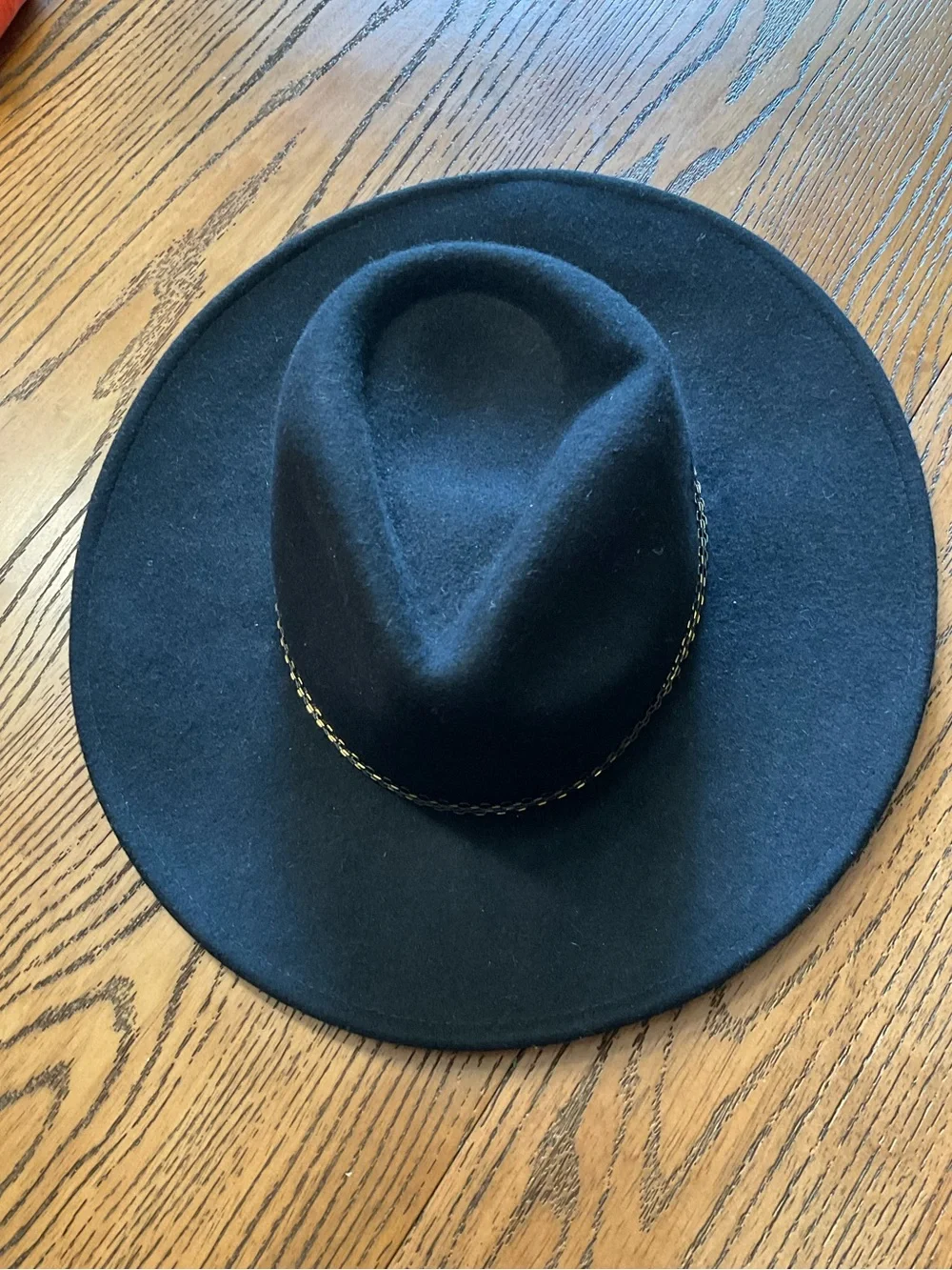 Zara Black Wide-Brim Wool with braided Gold Chain trim. Size OS